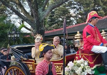 Naik Kereta Kencana, Kaesang Pangarep dan Erina Gudono Sapa Para Awak Media Usai Resmi Menikah