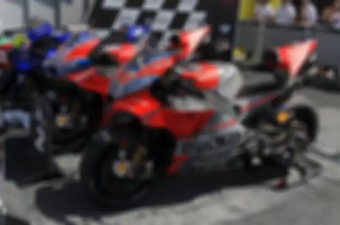 Motor Jorge Lorenzo dan Dovizioso di parc ferme MotoGP Italia