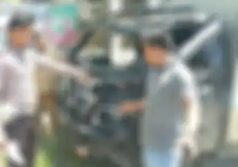 Aje Gile! Pikap Ini Ringsek Ditabrak Honda CBR Tapi Efeknya Kayak Dihantam Truk! 