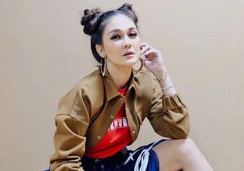Luna Maya Melongo Terkaget-kaget saat Dapat Gift Singa di Live TikTok yang Senilai Nyaris Rp 7,5 Juta, Netizen Ikutan Kaget!