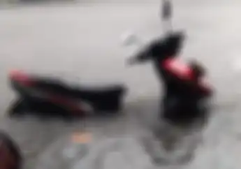 Motor Habis Kena Banjir, Begini Trik Bersihkan Sokbreker Motor
