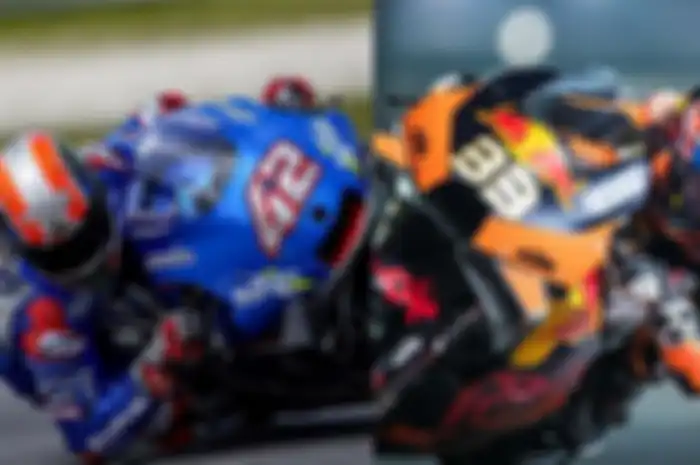 Angka 42 jadi nomor start Alex Rins mirip dengan inisial namanya AR. Begitu juga angka 33 yang jadi nomor start Brad Binder persis inisial namanya, BB.