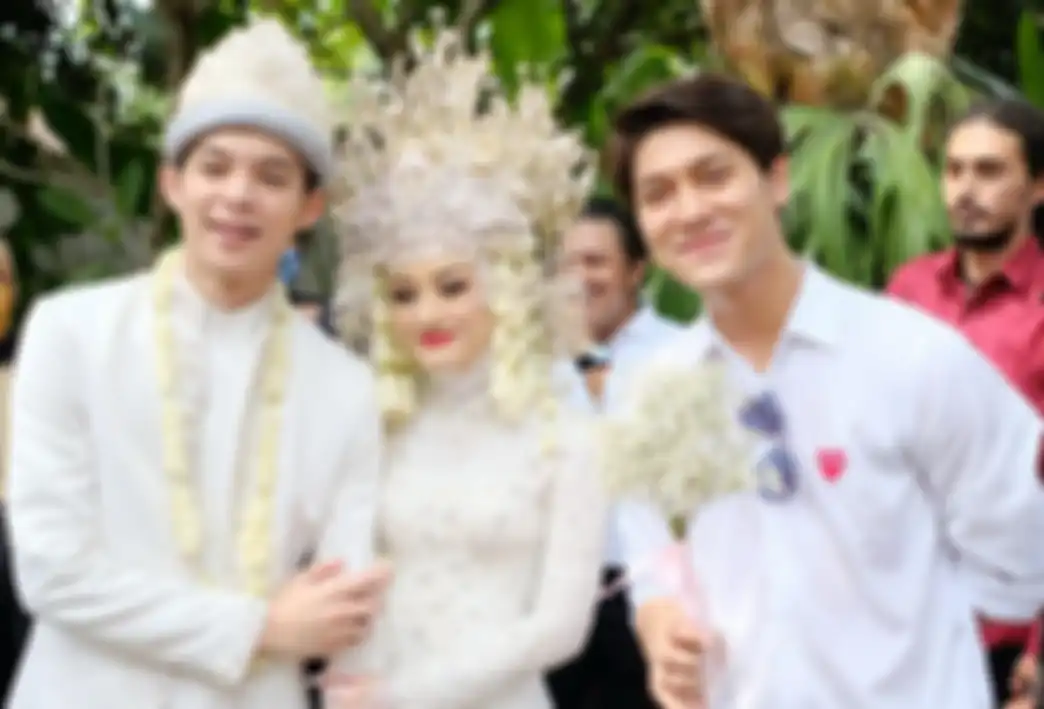 Rey Mbayang-Dinda Hauw, Rizky Billar