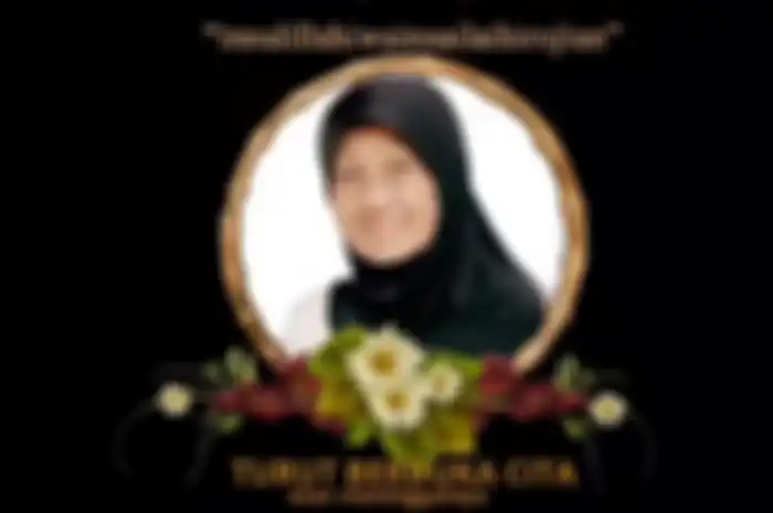 Paramitha Rusady kabarkan ibunda mendiang Nike Ardilla meninggal dunia.
