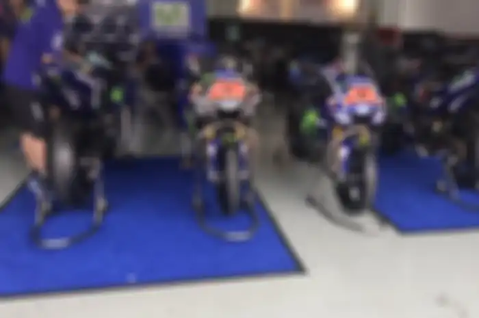 Deretan YZR-M1 yang dites Maverick Vinales di tes privat yang berlangsung di trek Sepang