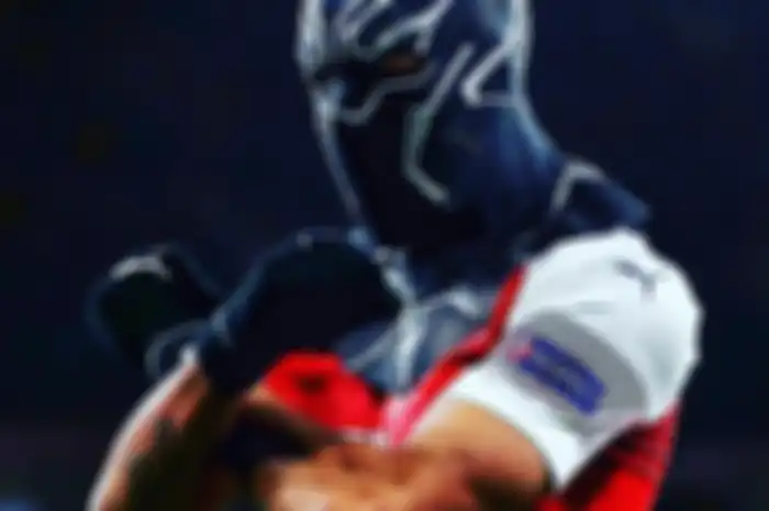 Aubameyang selebrasi dengan kenakan topeng Black Panther