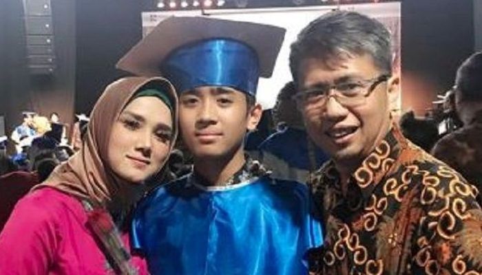 Mulan Jameela dan Harry Nugraha 