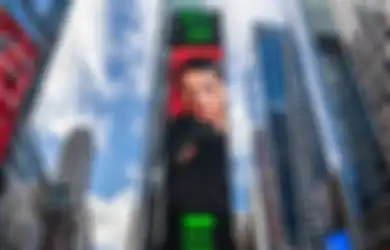 Keren! Ada Maudy Ayunda di Times Square, New York Buat Spotify EQUAL