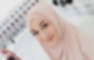 Bak Hilang Ditelan Bumi Setelah Tak Lagi Ambil Job, Artis Senior Ini Ngaku Berhasil Lolos dari Kematian Sehabis Melahirkan Anak Semata Wayangnya 