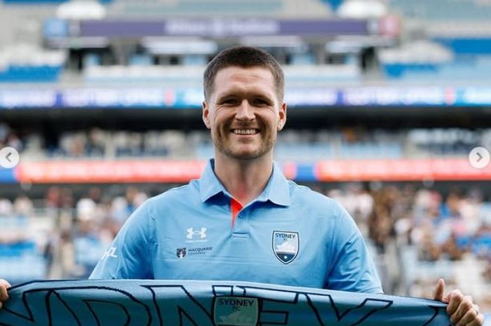 Bek milik Sydney FC, Alex Grant, dikabarkan akan masuk skuad Timnas Australia saat hadapi Timnas Indonesia.