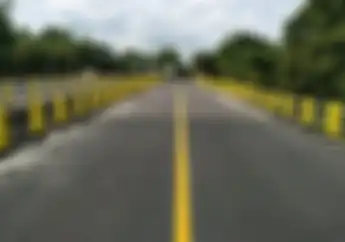 Street Manners: Bikers Masih Bingung Apa Fungsi dan Kenapa Dibuat Garis Kuning di Tengah Jalan