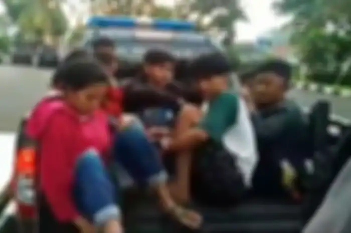 Gerombolan gangster diamankan tim Raimas Backbone di Jakarta Timur.