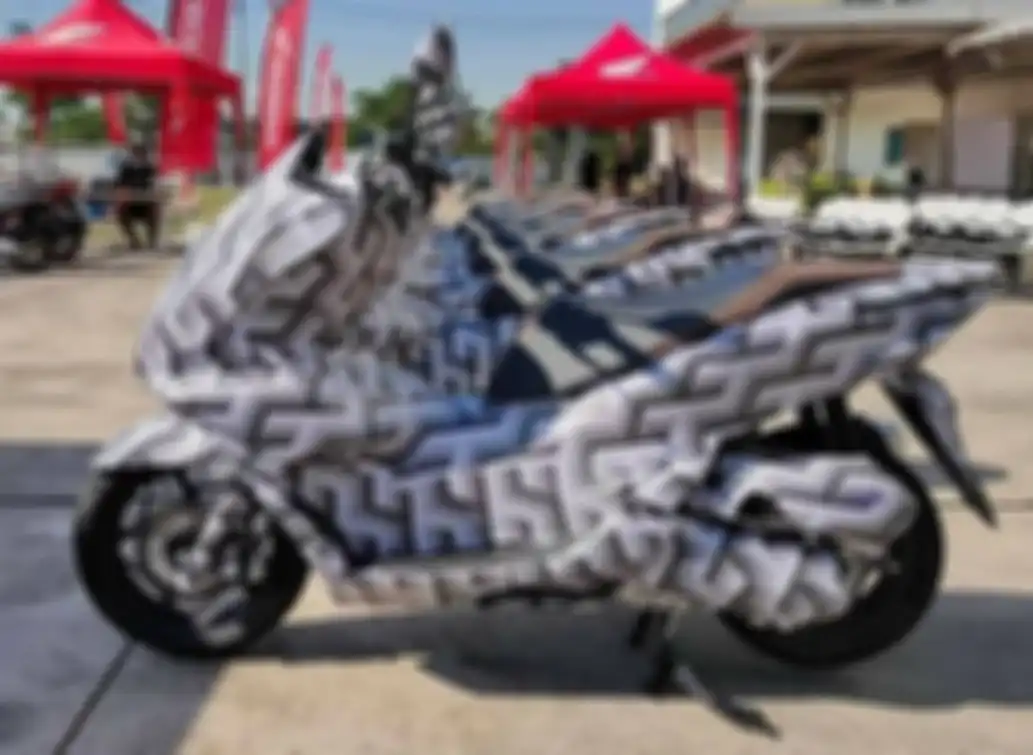 Honda PCX 160 2021 lebih gambot dan pakai mesin baru