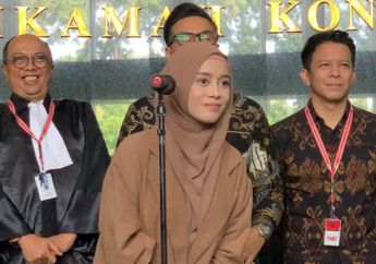 Dampingi Lesti Kejora Bersaksi di MK, Rizky Billar Berharap Kisruh Royalti Segera Usai