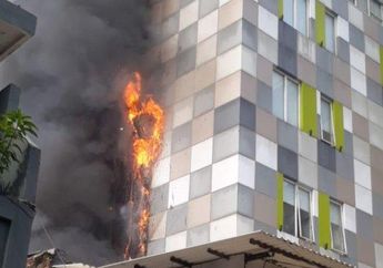 Penyebab Kebakaran Hotel di Glodok, Tamu Kocar-kacir hingga Ada yang Pakai Handuk Saat Dievakuasi