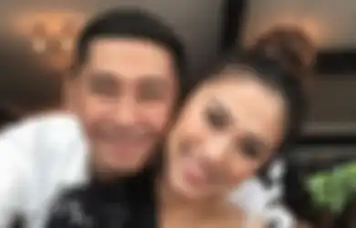 Diduga Main Serong Bahkan Ketahuan Ciuman di Toilet, Suami Tyna Kanna Pilih Berlibur Sendiri ke Bali, Lydia Kandou Angkat Bicara