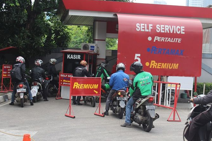 Harga batas atas atau keekonomian BBM RON 92 (harga Pertamax) diperkirakan mencapai sebesar Rp 16.000 per liter pada April 2022.