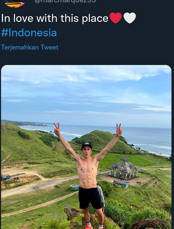 Marc Marquez membagikan momen saat sedang menikmati suasana alam di Lombok