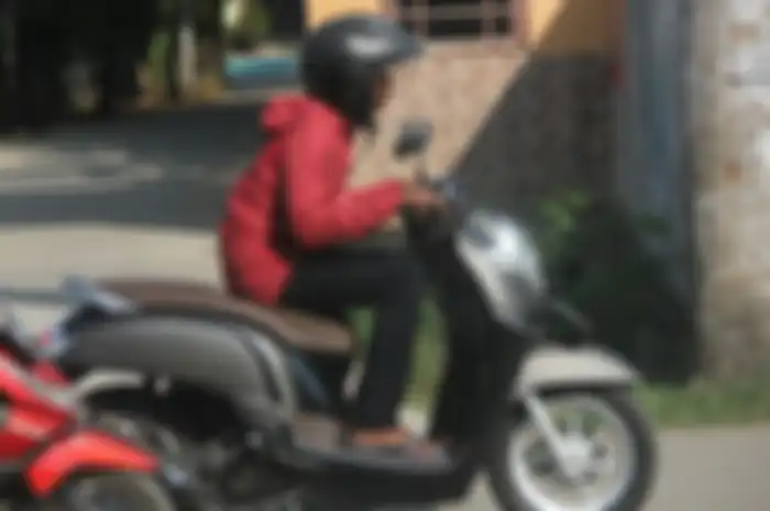 Ilustrasi pengendara motor