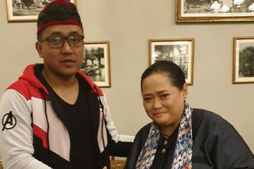 Mbak You dan Teddy