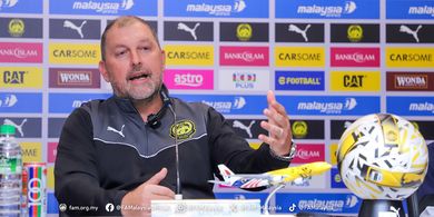 Malaysia Nggak Tahu Diri, Peter Ckalmovski Tuntut 7 Pemain Naturalisasi Palsu Bisa Main Lawan Vietnam