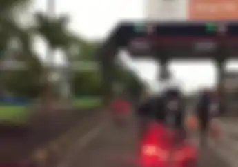 Katanya Motor Enggak Boleh Masuk Tol, Kok Motor Petugas Boleh Sih?