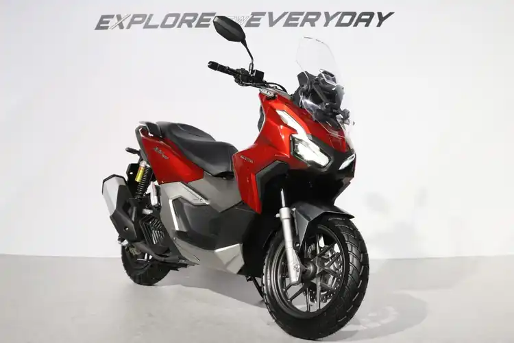 Pilihan Harga Honda ADV 160 Varian CBS dan ABS, Selisih Rp 3 Jutaan Ini Perbedaannya