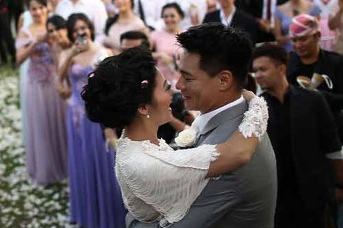 Pesta pernikahan Rini Yulianti dan Michael Andrew Ha