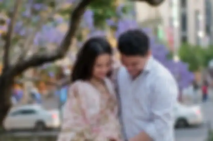 Potret Acha Septriasa bersama sang suami.