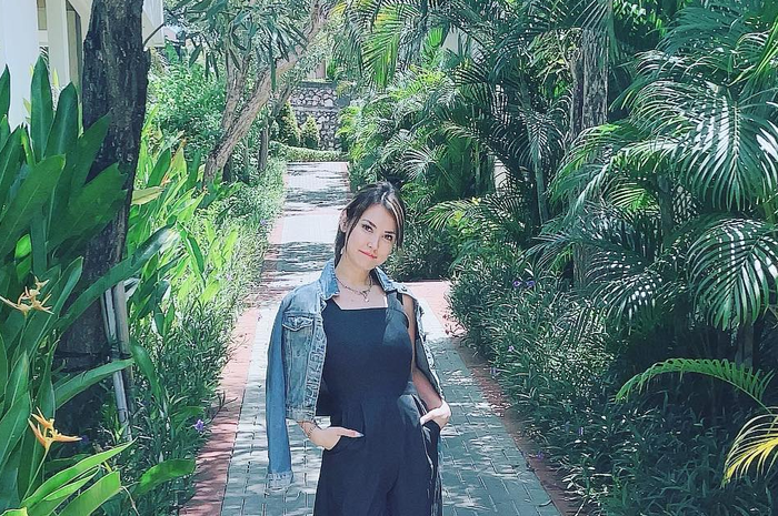 Tampilan Maria Ozawa atau Miyabi saat di Bali