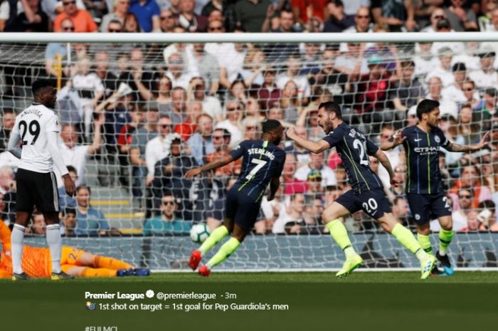 Bernardo Silva saat mencetak gol bagi Manchester City ke gawang Fulham pada pekan ke-32 Liga Inggris, Sabtu (30/3/2019).