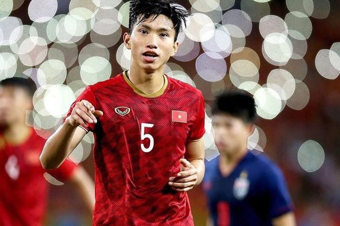 Bek Kiri timnas Vietnam Doan Van Hau.