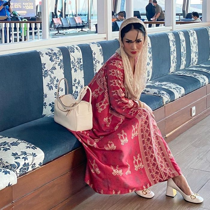 Krisdayanti penyanyi Diva sekaligus Anggota DPR RI