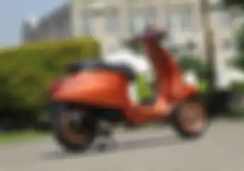 Begini Kalau Juragan Toko Perhiasan Modifikasi Motor, Vespa Sprint 150 Berlabur Warna Emas, Modalnya Rp 70 Juta