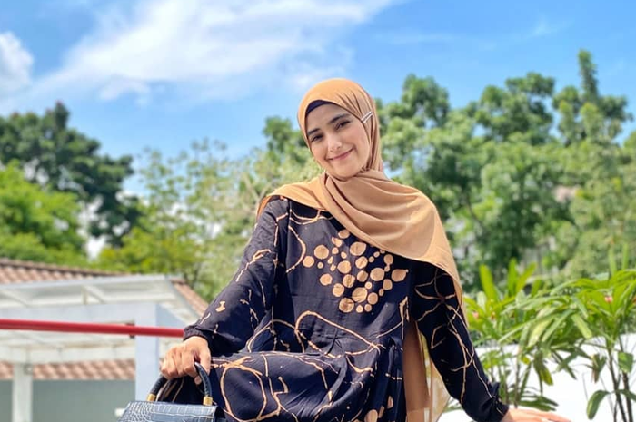 Nadya Mustika