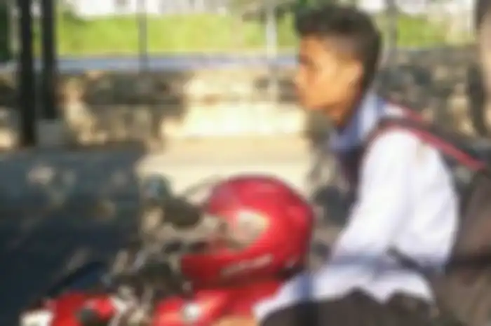 Arbi Romero dengan motornya 