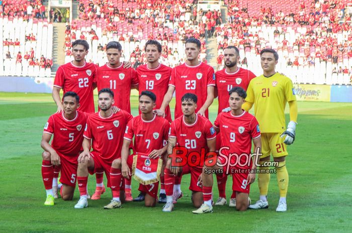 Skuad Timnas Indonesia sedang berfoto bersama di Stadion Utama Gelora Bung Karno, Senayan, Jakarta,  Kamis (7/6/2024).