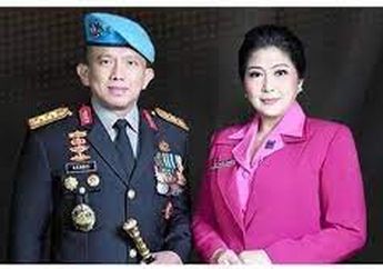 Kemesraan Ferdy Sambo dan Putri Candrawathi di Gereja 12 Tahun Silam, Ternyata Teman SMP dan Kenal Sejak 34 Tahun yang Lalu Sampai Nikah dan Punya Empat Anak Bersama