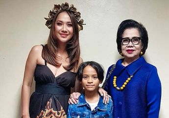 Setia Dampingi BCL Tiap Kali Ziarah ke Makam Ashraf Sinclair, Inilah Sosok Emmy Muchlis, Ibu Bunga Citra Lestari yang Punya Profesi Mentereng!