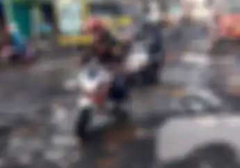 Tiga Komponen Motor Ini Bisa Rusak Jika Lewat Jalan Berlubang Saat Musim Hujan