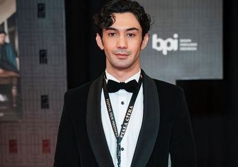 'Karakter Harus Beda' Reza Rahadian Lebarkan Sayapnya di Panggung Hiburan Tanah Air, Berakting Sekaligus Isi Soundtrack di Film Garis Waktu!