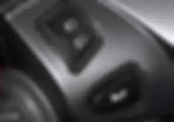 Jarang yang Sadar, Ini Alasan Honda Tempatkan Posisi Klakson di Tengah bukan di Bawah