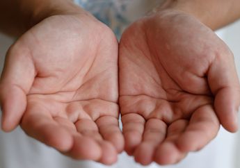 Sering Dicurigai sebagai Tanda Lemah Jantung, Ini Penyebab Sebenarnya Ketika Tangan Terus Berkeringat dan Basah