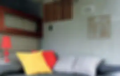 Mau Kesan Rustik yang Enggak Seram? Coba Gunakan Aksen Warna Terang