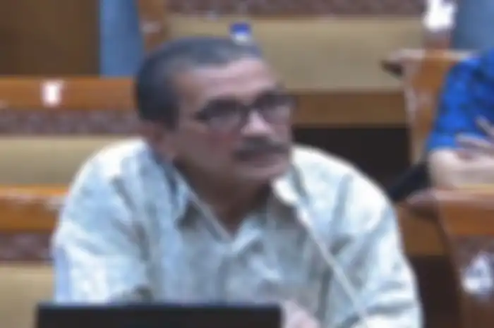 Faryd Sungkar sebagai mantan atlet olahraga otomotif Nasional menjadi narasumber di sidang Komisi X DPR RI untuk memberi masukan Panja RUU KSN soal kesejahteraan mantan atlet olahraga nasional di Gedung DPR RI Senayan, Selasa (1/9/2020)
