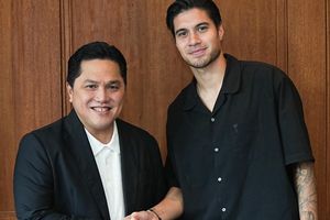 Saat Malaysia Dibuat Patah Hati Pemain Incaran, Erick Thohir Malah Pamer Salaman dengan Kevin Diks Cs