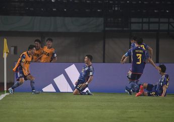 Mentalitas Berkelas Jepang, Bikin Kinclong Ruang Ganti Stadion Manahan dan Ucapkan Terima Kasih