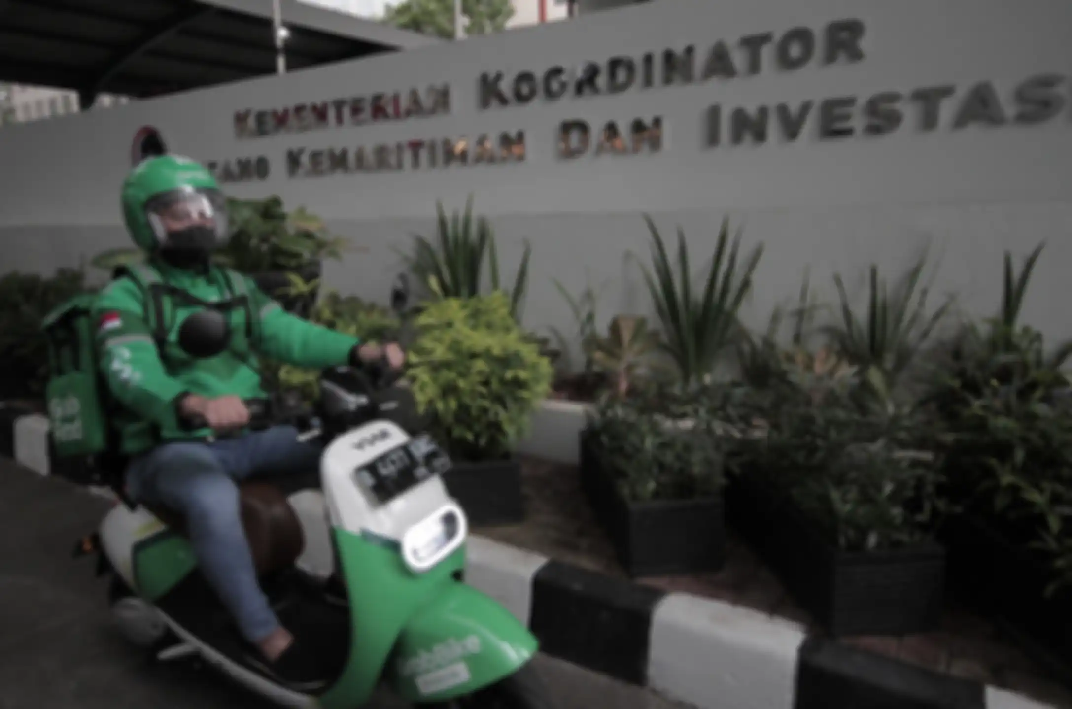 Ilustrasi. Motor listrik dipakai oleh ojol.
