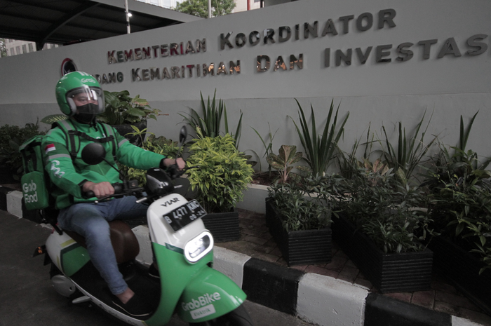 Viar Q1 dijadikan armada GrabBike Electric, untuk mengantar pesanan GrabFood.
