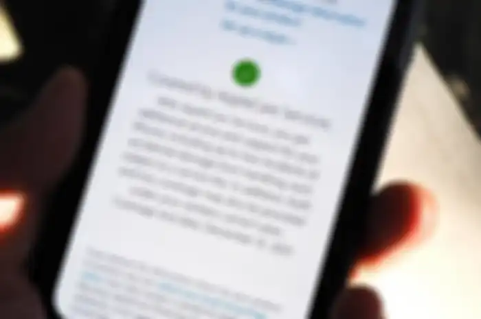 Ilustrasi cara cek garansi iPhone yang merupakan hp Apple, resmi di tahun 2023. 